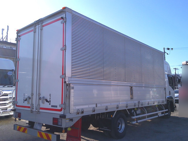 いすゞフォワードアルミウイング中型（4t）[写真02]