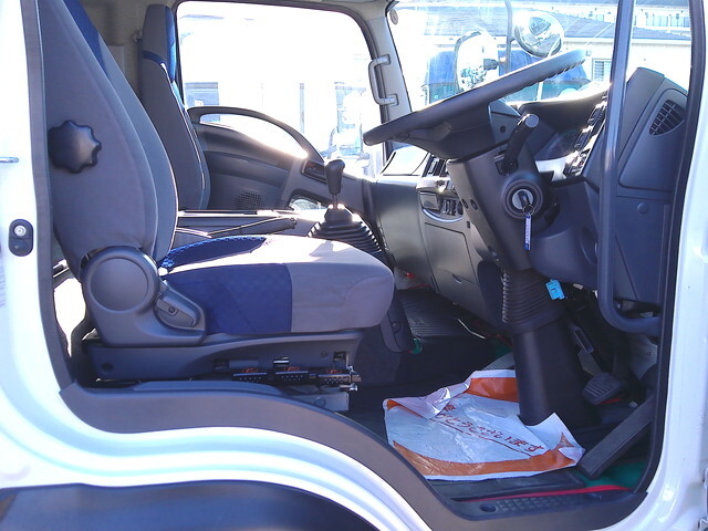 いすゞフォワードアルミウイング中型（4t）[写真24]