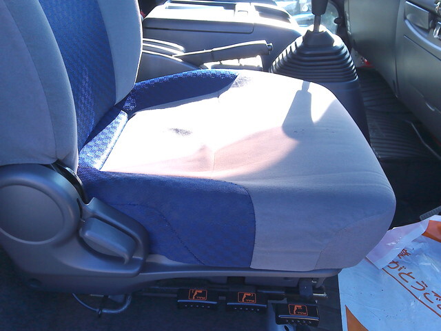 いすゞフォワードアルミウイング中型（4t）[写真25]