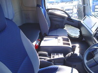 いすゞフォワードアルミウイング中型（4t）[写真29]