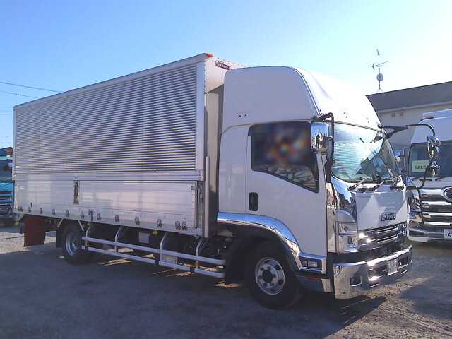 いすゞフォワードアルミウイング中型（4t）[写真03]