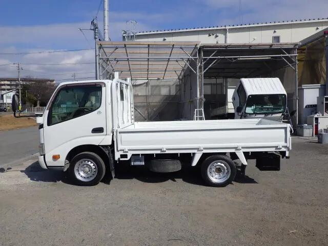 トヨタトヨエース平ボディ小型（2t・3t）[写真03]