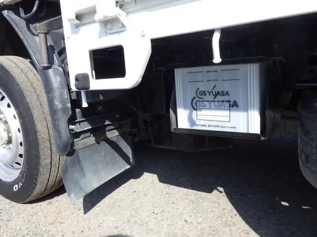 トヨタトヨエース平ボディ小型（2t・3t）[写真31]