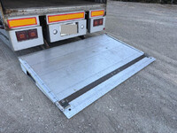 いすゞギガアルミウイング大型（10t）[写真15]