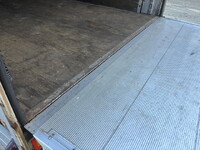 いすゞギガアルミウイング大型（10t）[写真16]