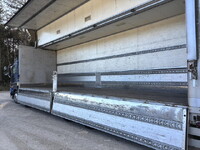 いすゞギガアルミウイング大型（10t）[写真18]