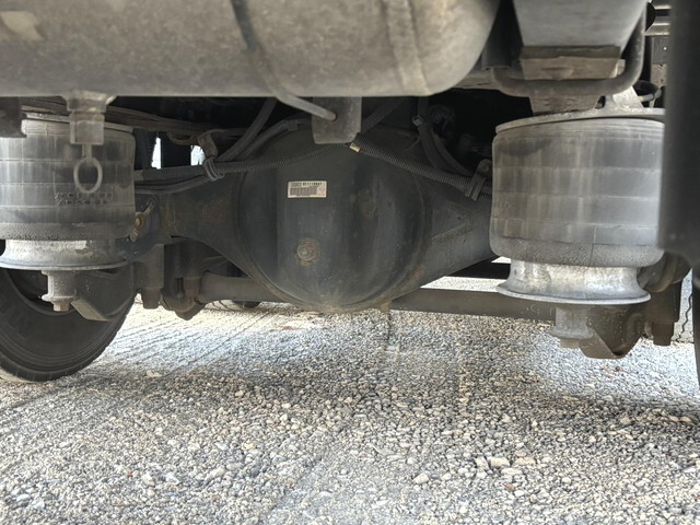 いすゞギガアルミウイング大型（10t）[写真25]