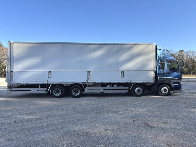 いすゞギガアルミウイング大型（10t）[写真05]