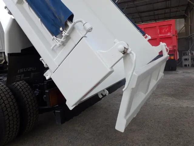 いすゞエルフダンプ小型（2t・3t）[写真19]