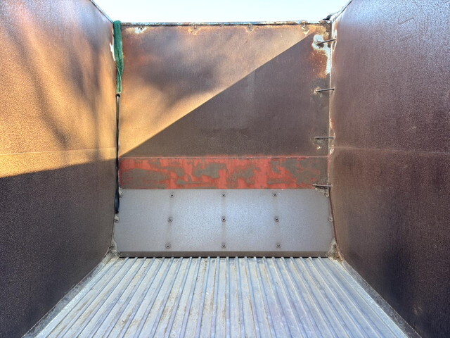 日野プロフィアチップ運搬車大型（10t）[写真10]