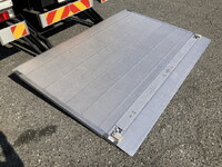 三菱ふそうキャンターアルミバン小型（2t・3t）[写真21]