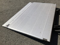 三菱ふそうキャンターアルミバン小型（2t・3t）[写真22]