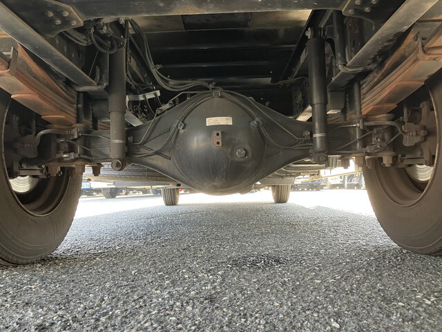 三菱ふそうキャンターアルミバン小型（2t・3t）[写真28]