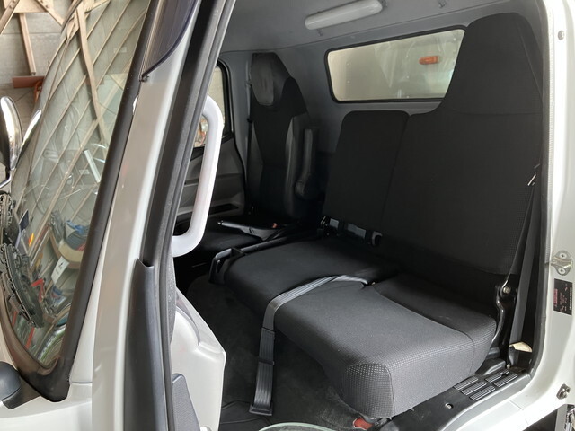 三菱ふそうキャンターアルミバン小型（2t・3t）[写真31]