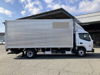 三菱ふそうキャンターアルミバン小型（2t・3t）[写真07]