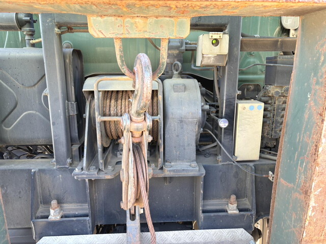 日野プロフィアセルフローダー大型（10t）[写真13]