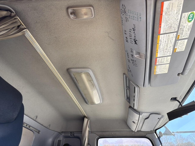 日野プロフィアセルフローダー大型（10t）[写真32]