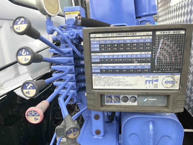 日野レンジャーセルフクレーン4段中型（4t）[写真23]