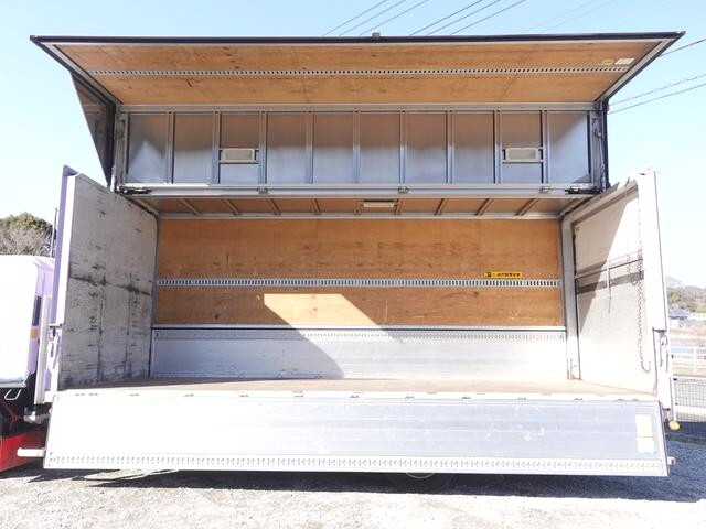 いすゞフォワードアルミウイング中型（4t）[写真12]