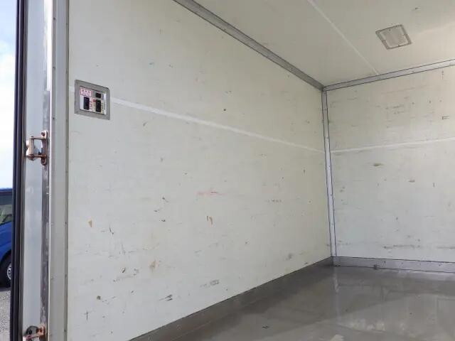 日野デュトロ保冷バン小型（2t・3t）[写真18]