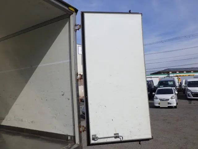 日野デュトロ保冷バン小型（2t・3t）[写真21]