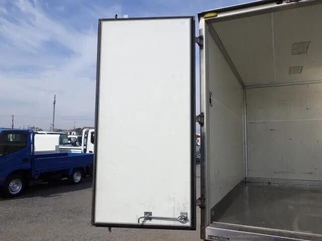 日野デュトロ保冷バン小型（2t・3t）[写真22]