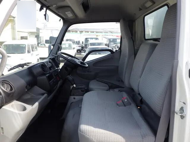 日野デュトロ保冷バン小型（2t・3t）[写真07]