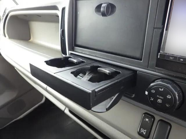 三菱ふそうキャンターアルミバン小型（2t・3t）[写真13]