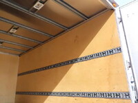 三菱ふそうキャンターアルミバン小型（2t・3t）[写真22]