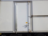 三菱ふそうキャンターアルミバン小型（2t・3t）[写真28]