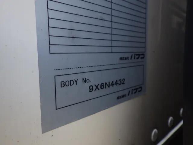 三菱ふそうキャンターアルミバン小型（2t・3t）[写真33]