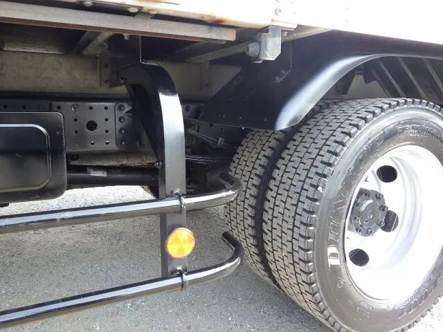 三菱ふそうキャンターアルミバン小型（2t・3t）[写真39]