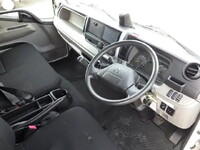 三菱ふそうキャンターアルミバン小型（2t・3t）[写真07]