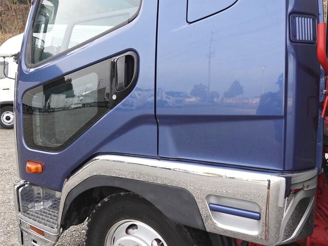 三菱ふそうファイターアルミウイング中型（4t）[写真10]