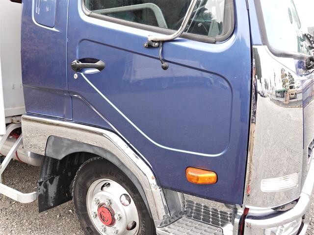 三菱ふそうファイターアルミウイング中型（4t）[写真05]