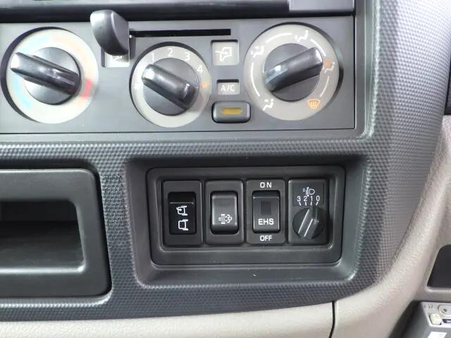 日産アトラス平ボディ小型（2t・3t）[写真10]