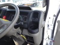 日産アトラス平ボディ小型（2t・3t）[写真13]