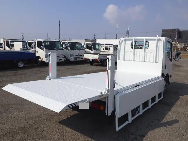 日産アトラス平ボディ小型（2t・3t）[写真21]