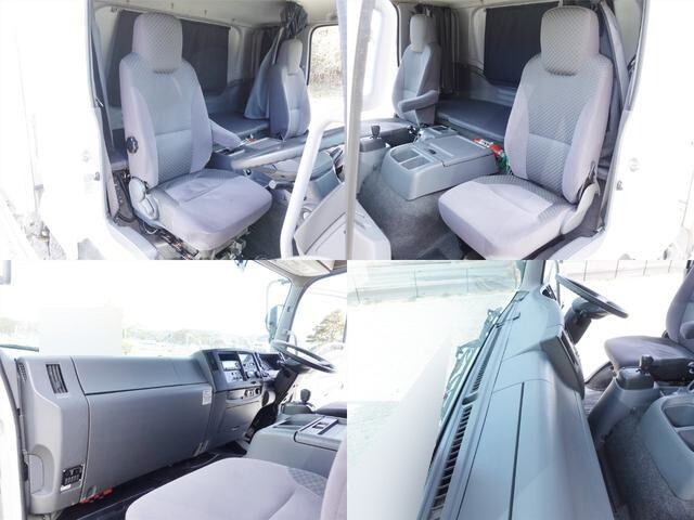 いすゞフォワード冷凍車（冷蔵車）中型（4t）[写真24]