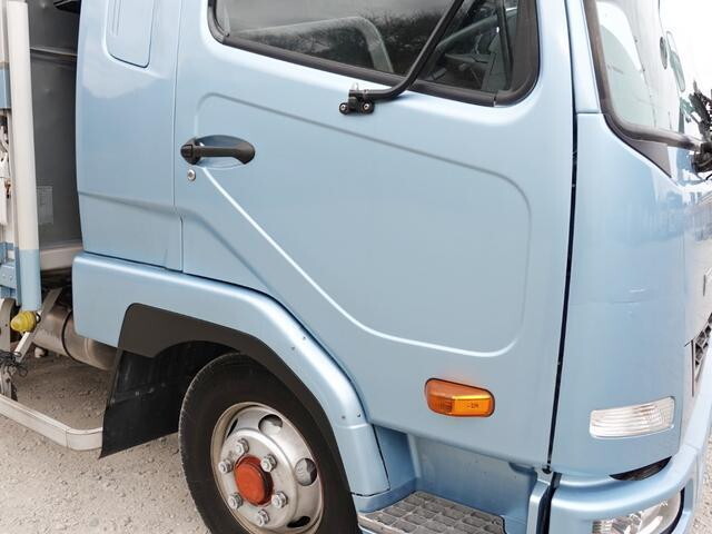 三菱ふそうファイターアルミウイング中型（4t）[写真06]