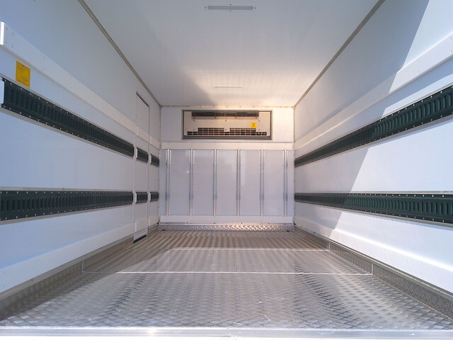 日野デュトロ冷凍車（冷蔵車）小型（2t・3t）[写真30]