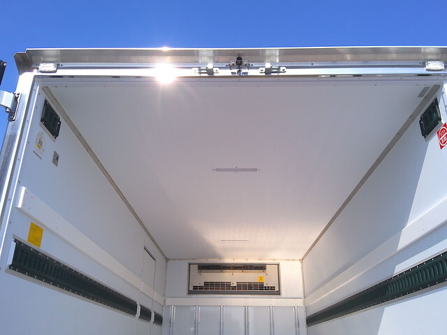 日野デュトロ冷凍車（冷蔵車）小型（2t・3t）[写真31]