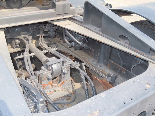 いすゞギガトレーラーヘッド（トラクターヘッド）大型（10t）[写真10]