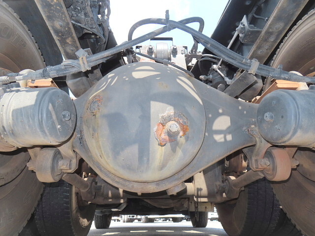 いすゞギガトレーラーヘッド（トラクターヘッド）大型（10t）[写真11]