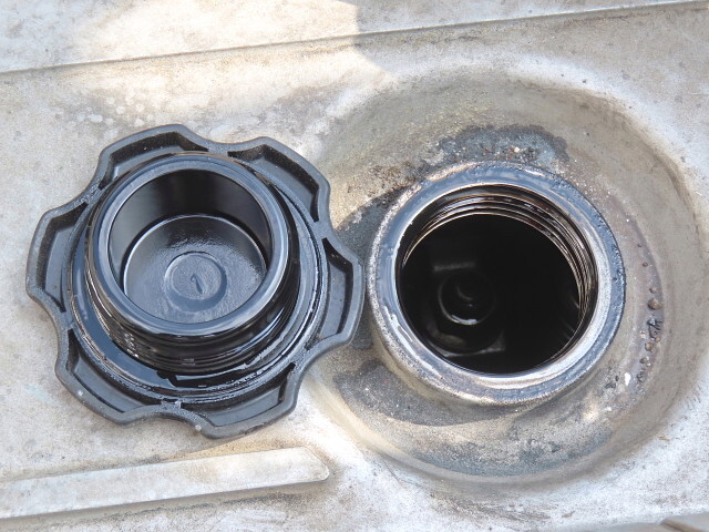 いすゞギガトレーラーヘッド（トラクターヘッド）大型（10t）[写真17]