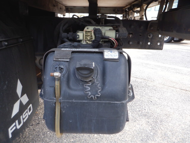 三菱ふそうキャンターダブルキャブ（Wキャブ）小型（2t・3t）[写真36]