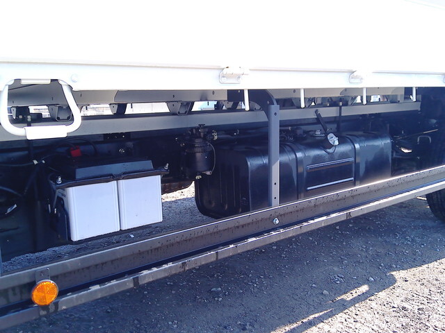 日野デュトロ平ボディ小型（2t・3t）[写真11]