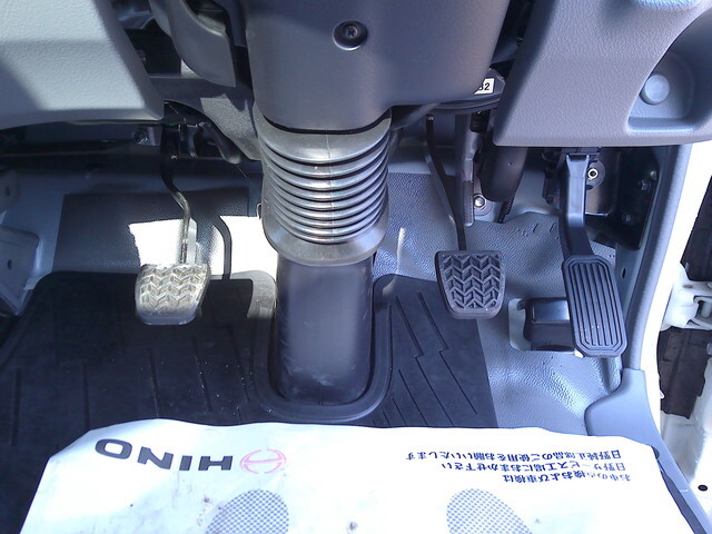 日野デュトロ平ボディ小型（2t・3t）[写真22]