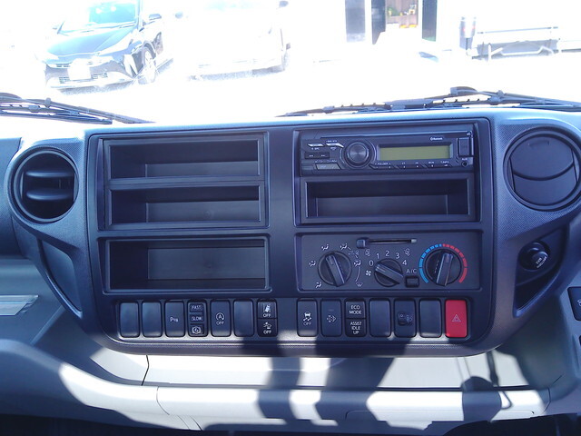 日野デュトロ平ボディ小型（2t・3t）[写真26]