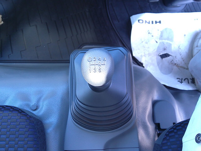 日野デュトロ平ボディ小型（2t・3t）[写真28]